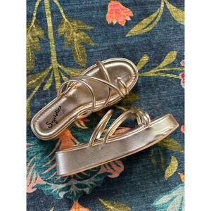 NWOT Anthropologie Seychelles Rule The World Gold Strap Sandals Size 7.5